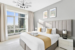 StoneTree - Stylish 1BR & Pool with Burj Khalifa Views